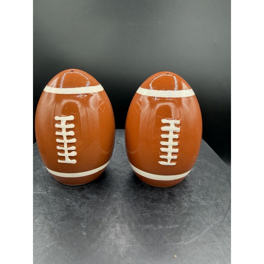 🏈 Vintage Ceramic Football Salt & Pepper Shakers – Used Condition ✨